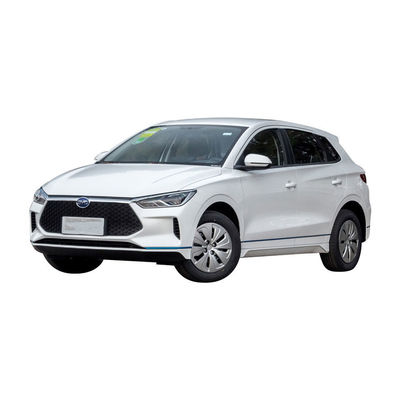 BYD E2 エレクトリック セダン 2500-3000mm ホイールベースと 43.2kWh バッテリー容量