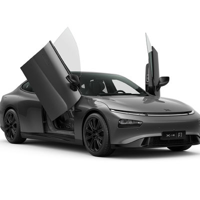 80%速充電 Xpeng P7 高級電気スポーツカー 成人用 1時間で速充電