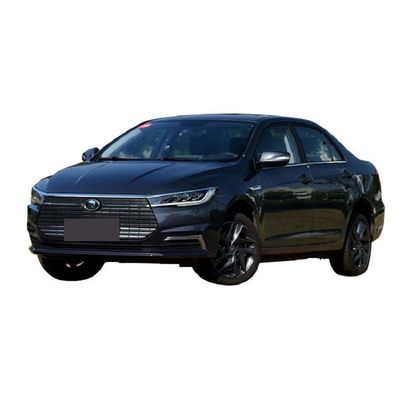 BYD Qing 中古電気自動車 急速充電器と前後タイヤ 205/55/R16