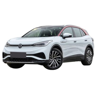 ドバイの中古車ショップ 中古電気SUV 車 屋根付き・カメラ付き